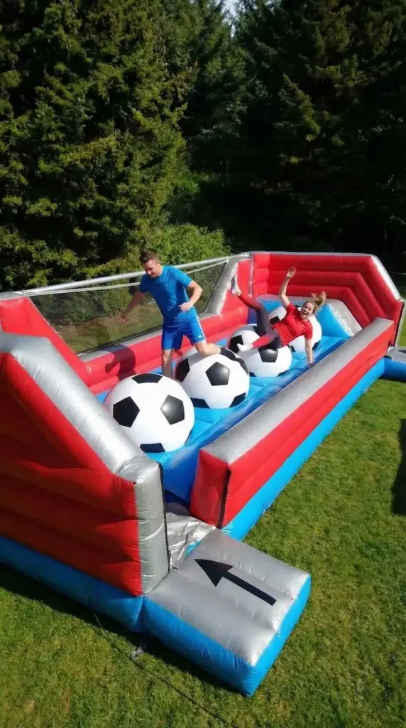Renta Wipe Out Soccer — renta de inflables en CDMX (foto 2)