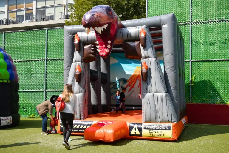 Dino Inflable